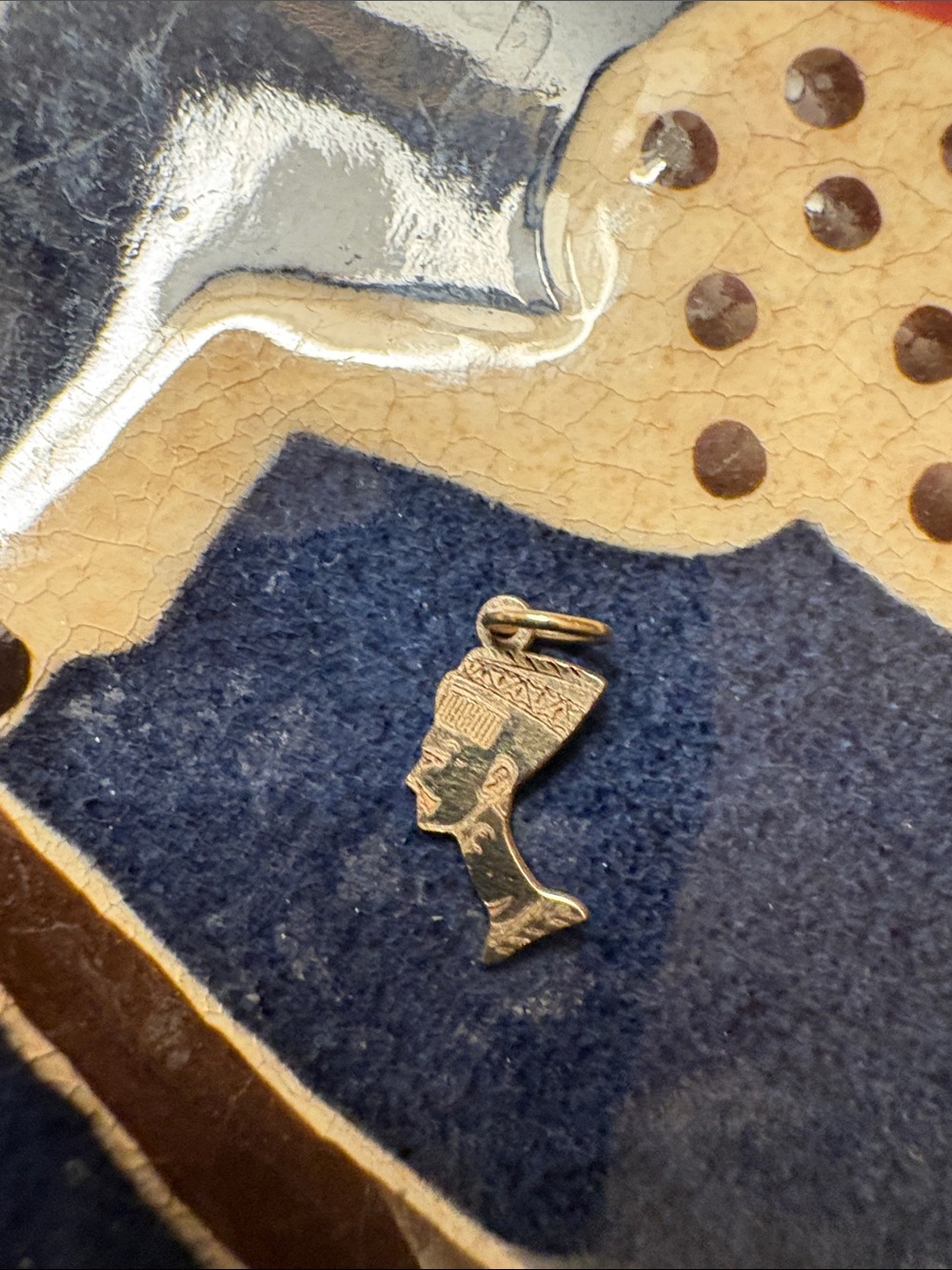 10k gold  Queen Nefertiti Pendant